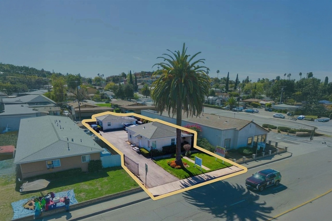 919 E Grand